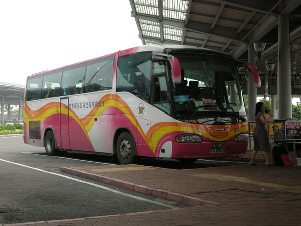 既能解決員工通勤難題，還能緩解交通壓力（企業(yè)通勤班車